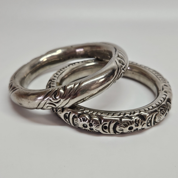 VINTAGE Silver Plated Engraved Chinese Export Rattle Wedding Bangle Bracelet Set